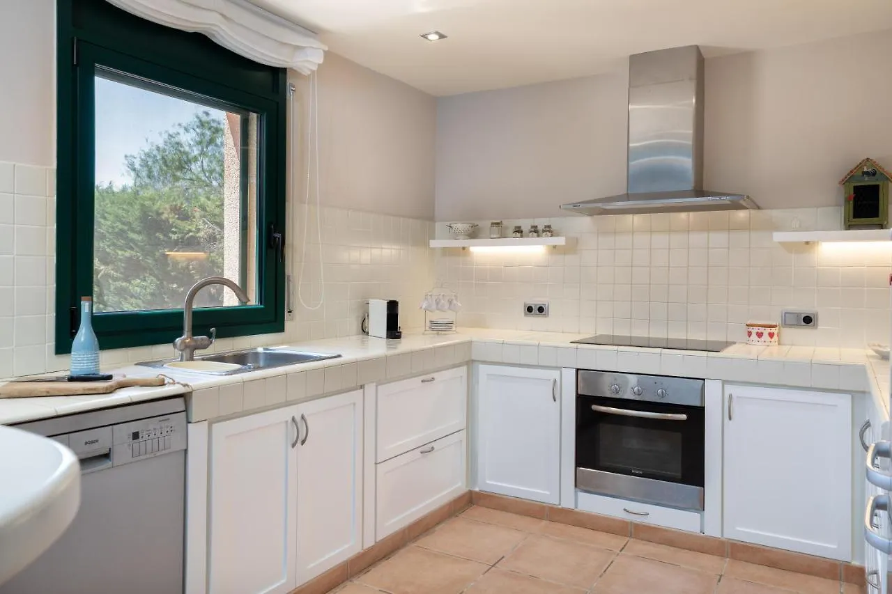 Flateli Peralada Villa 0*,  İspanya